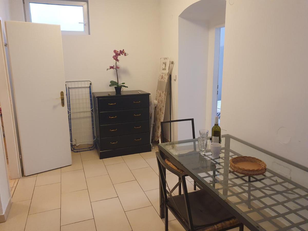 Spacious Apartment Near The Center Viena Exterior foto